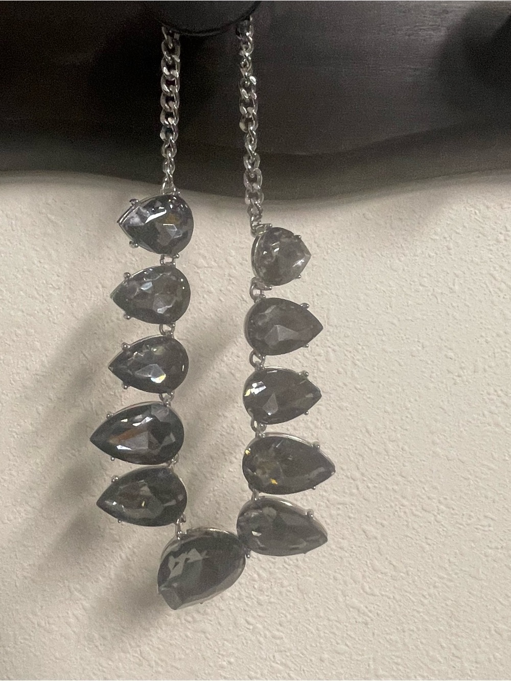Women's Silver-Tone Gray Teardrop Statement Necklace